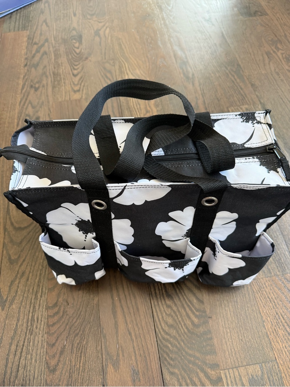 Thirty One Zip Top Organizing Utility Tote in White Poppy Print